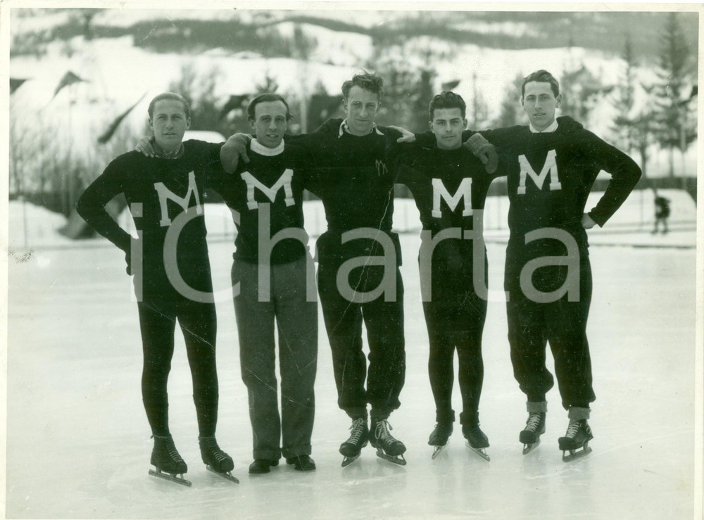 Fotografia d epoca originale 1935 ca CORTINA D AMPEZZO ? Squadra di pattinaggio del GUF MILANO Fotografia 1