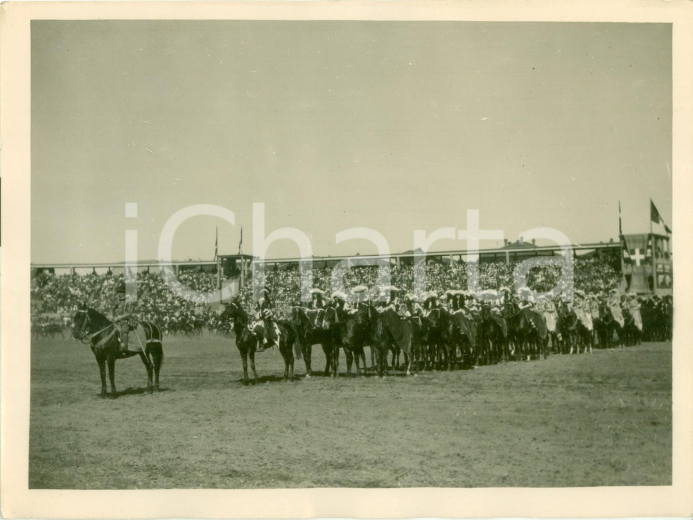 Fotografia d epoca originale 1936 TORINO Corteo in costume sfila per il Carosello StoricoMilitare FOTOGRAFIA 1