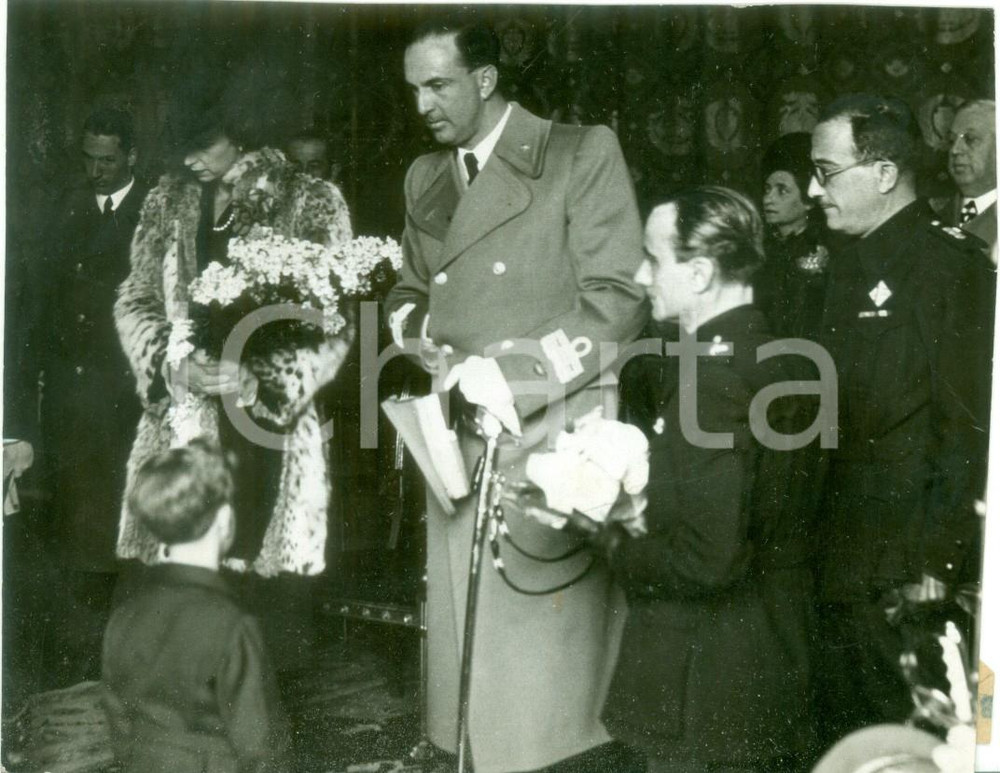 Fotografia d epoca originale 1938 NAPOLI Umberto II tra i piccoli ciechi dell Istituto PRINCIPE DI NAPOLI 1