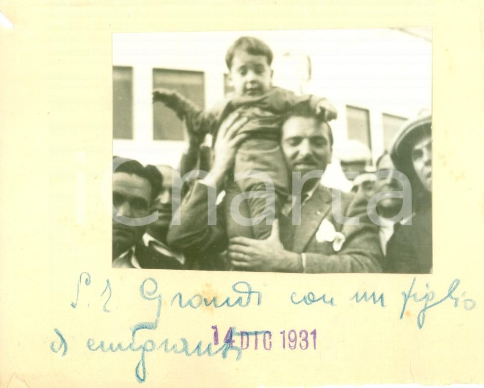 Fotografia d epoca originale 1931 GINEVRA SVIZZERA Dino GRANDI con un figlio di emigranti Fotografia 1