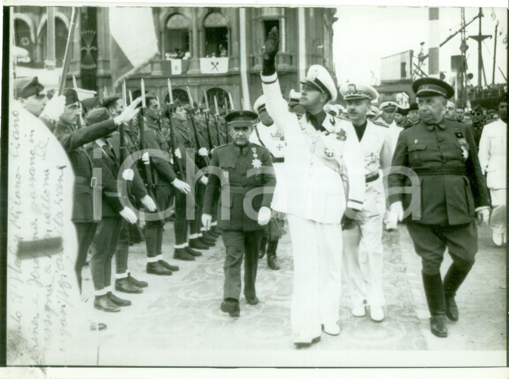 Fotografia d epoca originale 1939 BARCELLONA Galeazzo CIANO passa in rassegna organizzazioni italiane FOTO 1