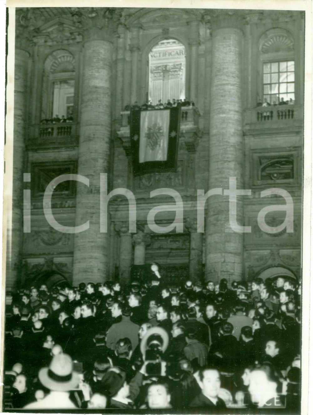 Fotografia d epoca originale 1939 CITTA  DEL VATICANO L annuncio dell elezione di PIO XII Telefoto 1