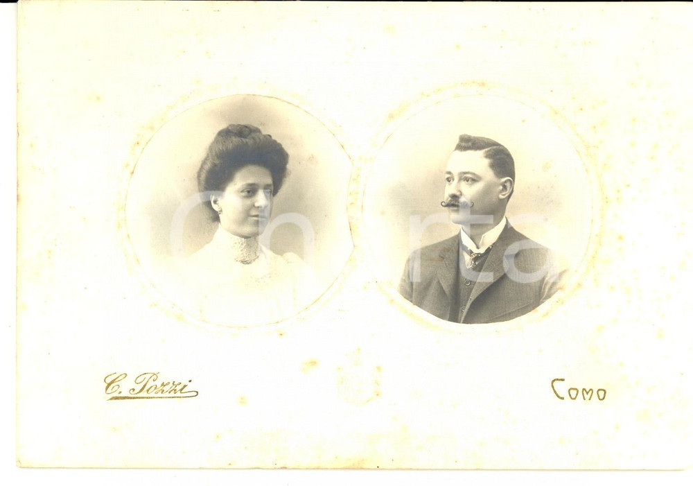 Fotografia d epoca originale 1900 ca COMO Ritratto di Natale CARAMAZZA con la moglie Dorina Foto C. POZZI 1