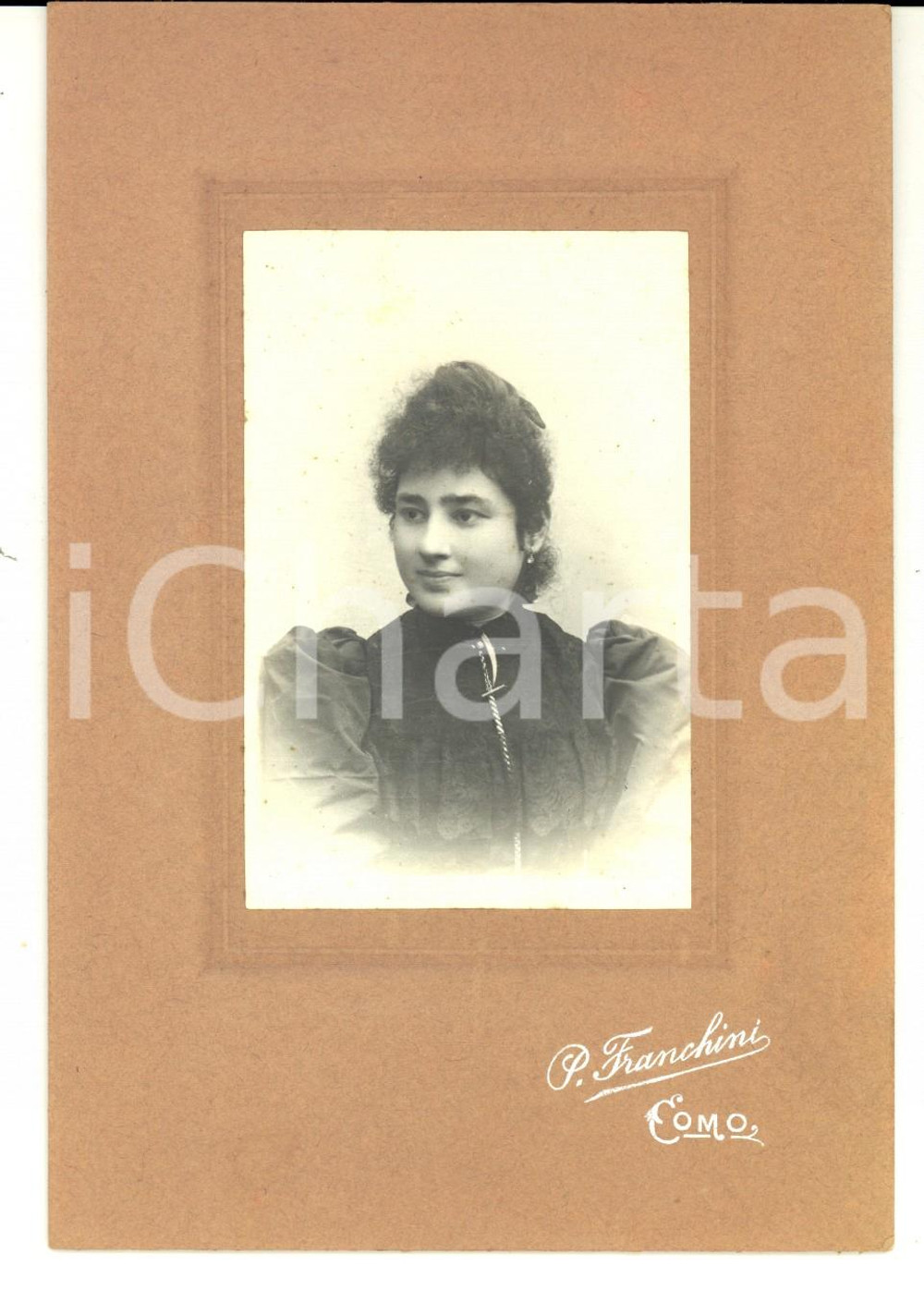 Fotografia d epoca originale 1900 ca COMO Ritratto di Adele MINORETTI Fotografia P. FRANCHINI 12 x 17 cm 1