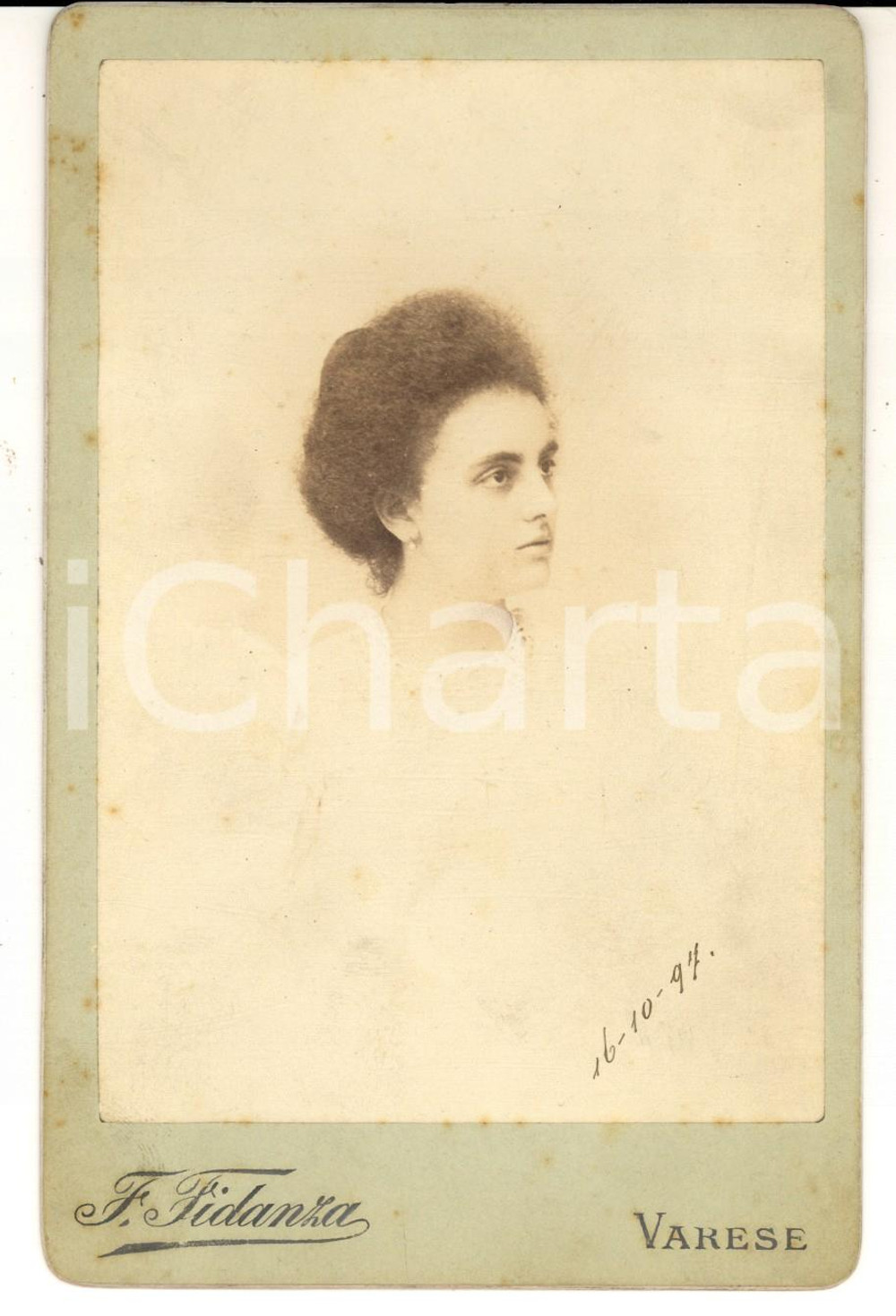 Fotografia d epoca originale 1897 VARESE Ritratto di donna con i capelli crespi Foto Francesco FIDANZA 1