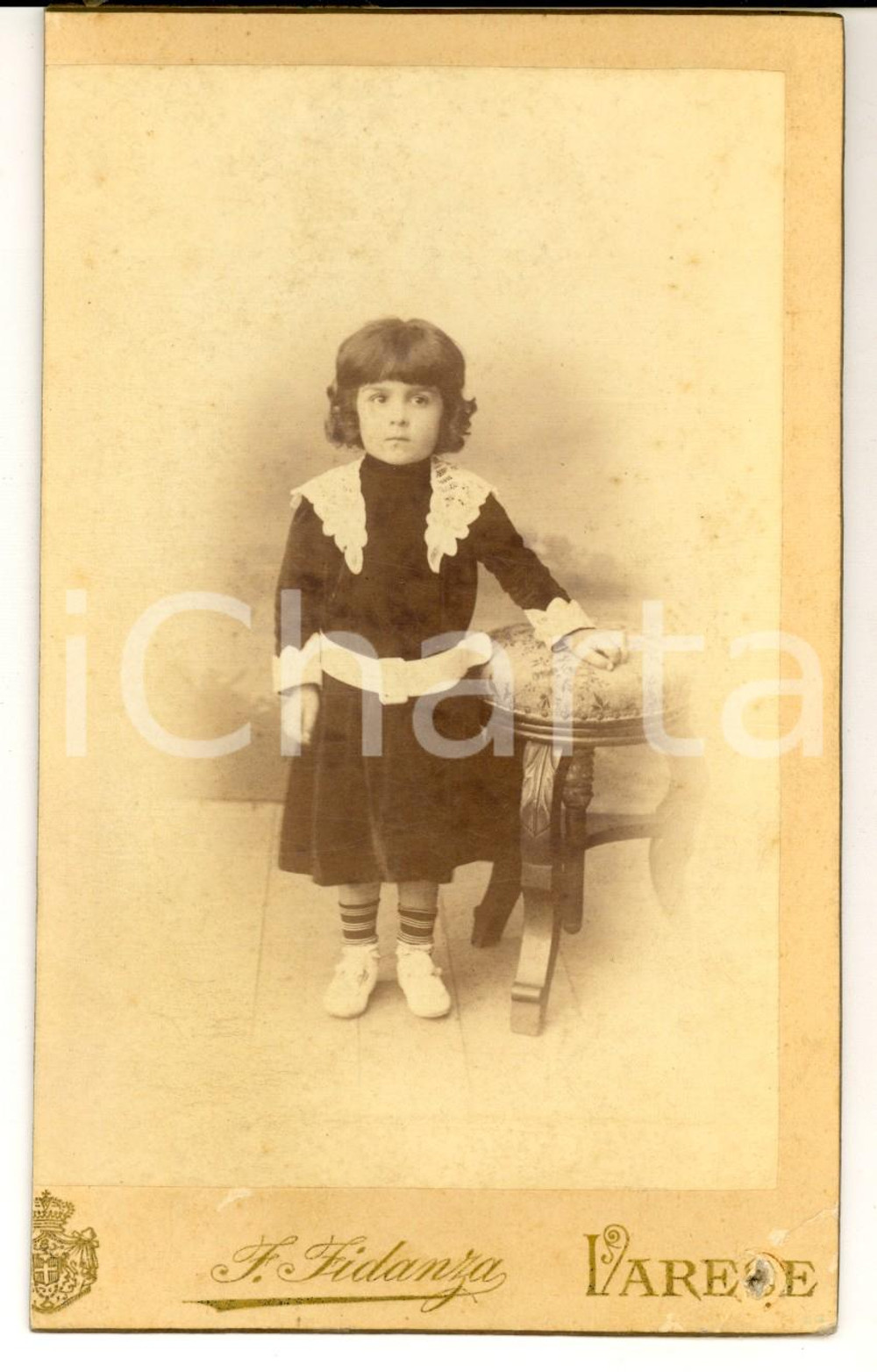 Fotografia d epoca originale 1900 ca VARESE Bambina con abito nero e colletto di pizzo Francesco FIDANZA 1