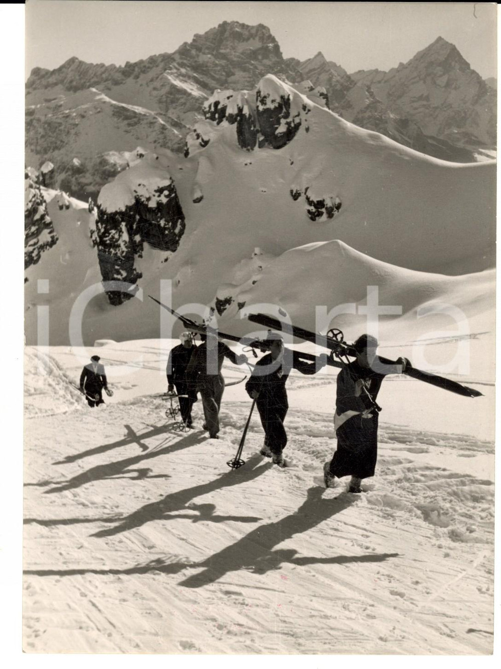 Fotografia d epoca originale 1939 CORTINA D AMPEZZO BL Sciatori al sole salgono sulle piste Foto 1