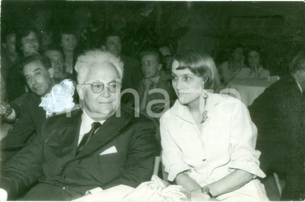 Fotografia d epoca originale 1958 ISOLA DI CAPRI Francesco FLORA alla Foire aux PoÃ¨tes Fotografia 1