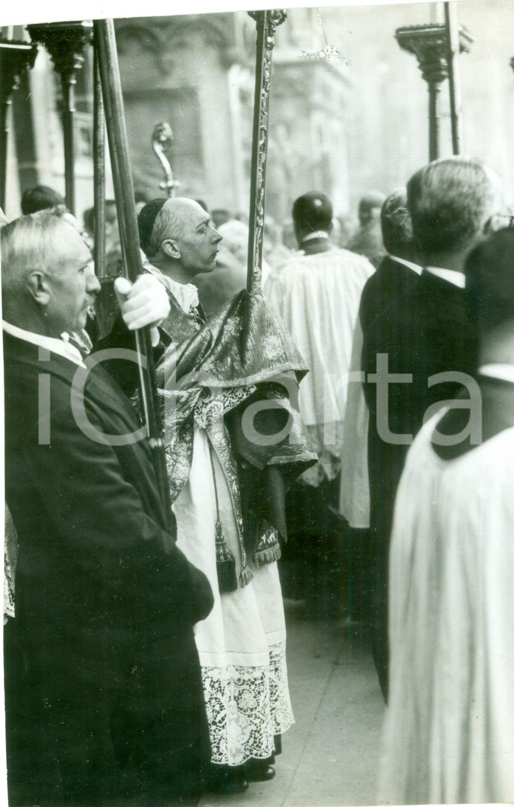 Fotografia d epoca originale 1937 MILANO Card. Ildefonso SCHUSTER con la reliquia del Santo Chiodo Fotografia 1