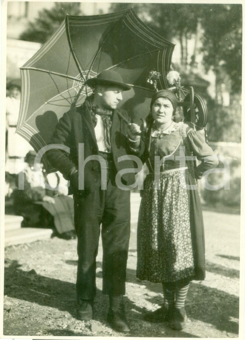 Fotografia d epoca originale 1930 ROMA Contadini piemontesi in costume tradizionale Fotografia 1