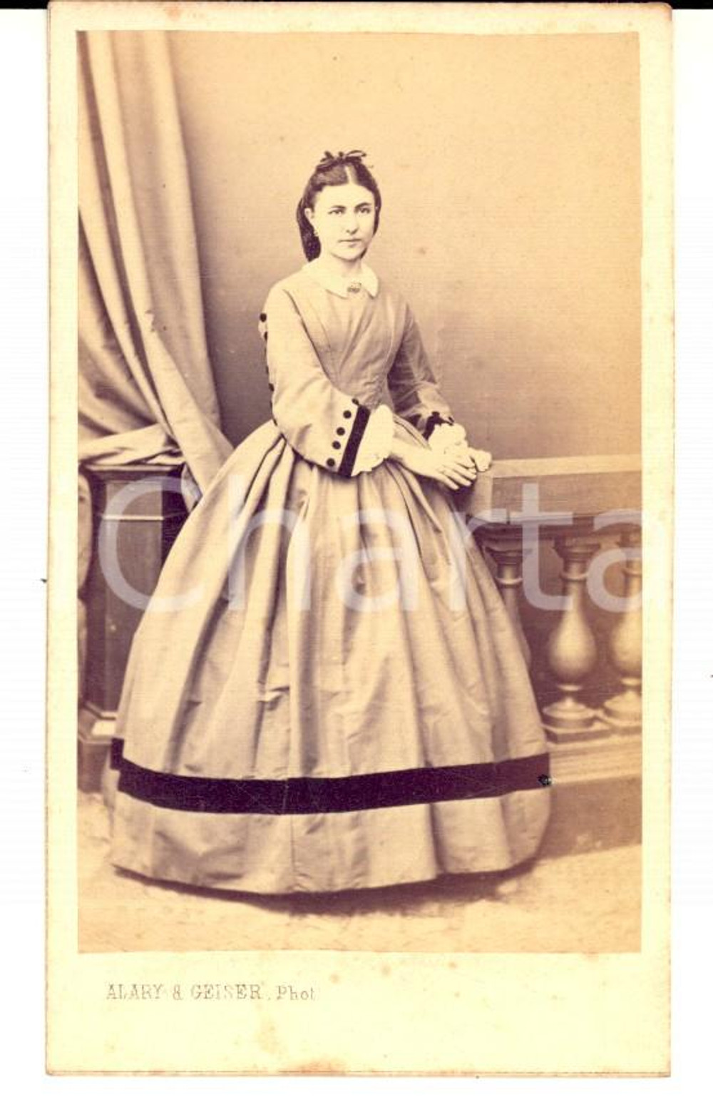 Fotografia d epoca originale 1880 ALGERI Ritratto di donna con abito a bordo nero ALARY & GEISER CDV 1