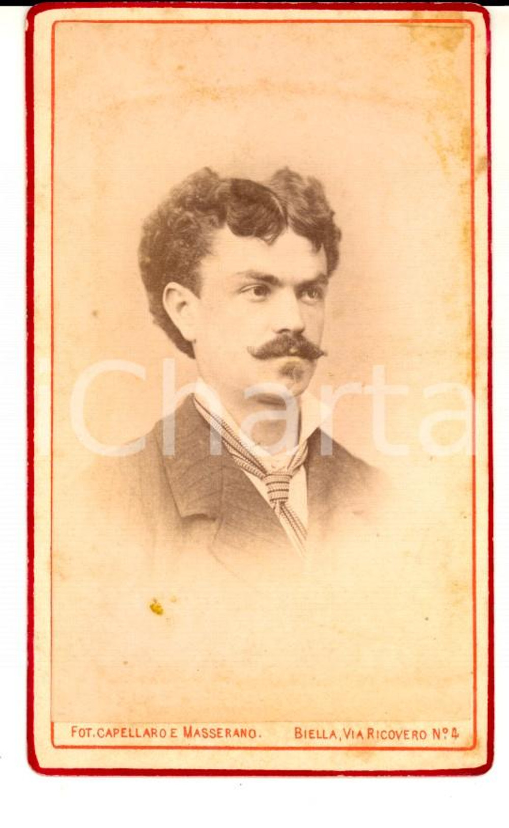 Fotografia d epoca originale 1880 BIELLA Ritratto maschile con cravatta a righe Foto CAPELLARO e MASSERANO 1