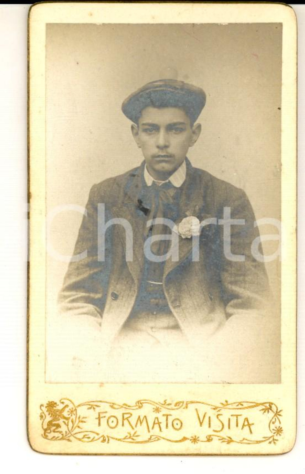 Fotografia d epoca originale 1880 ca AREA LOMBARDA Adolescente con rosa bianca all occhiello Foto CDV 1