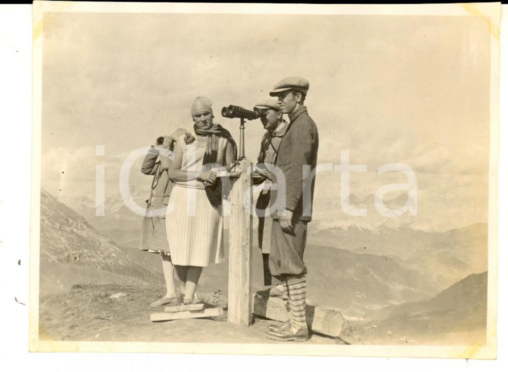 Fotografia d epoca originale 1927 PASSO SELLA TN Escursionisti al belvedere Fotografia VINTAGE 12x9 1