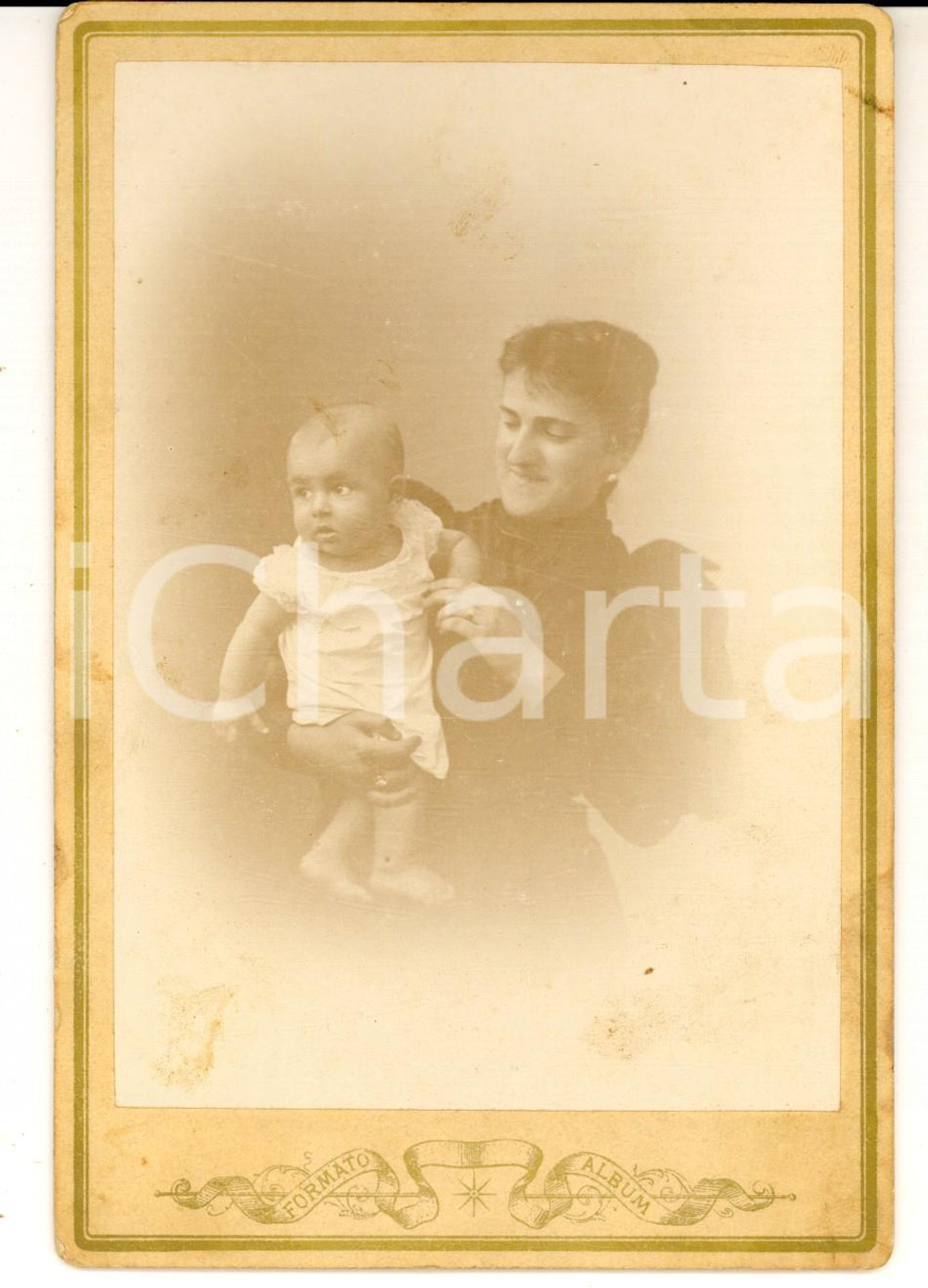 Fotografia d epoca originale 1890 ca AREA LOMBARDA ? Ritratto di madre con il figlio Foto VINTAGE 11 x 16 1