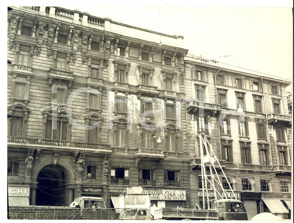 Fotografia d epoca originale 1960 MILANO Corso Buenos Aires  Lavori stradali davanti a Palazzo LURASCHI Foto 1