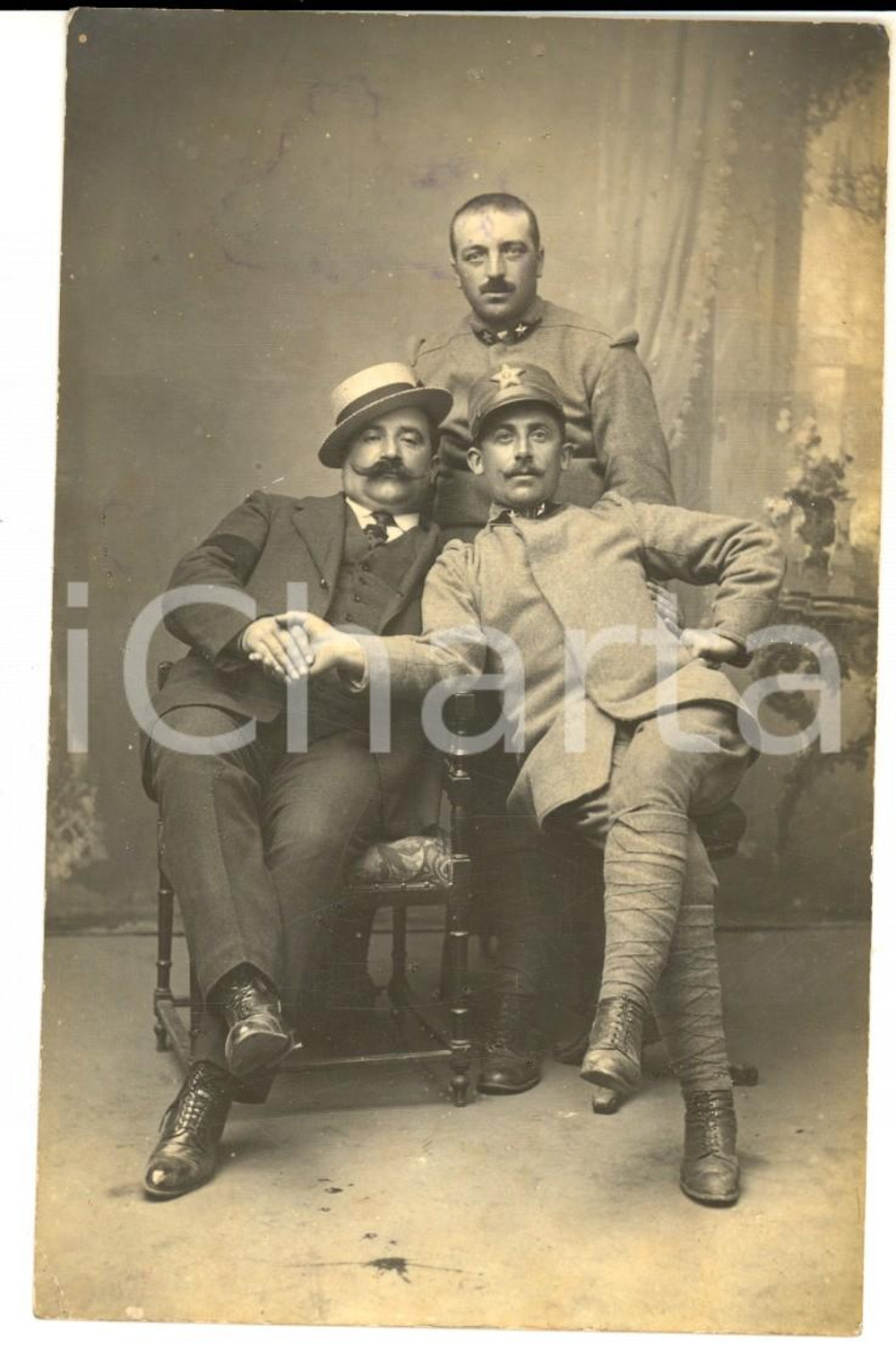 Fotografia d epoca originale 1910 ca REGIO ESERCITO Patto tra un ufficiale e un borghese Foto CURIOSA 1