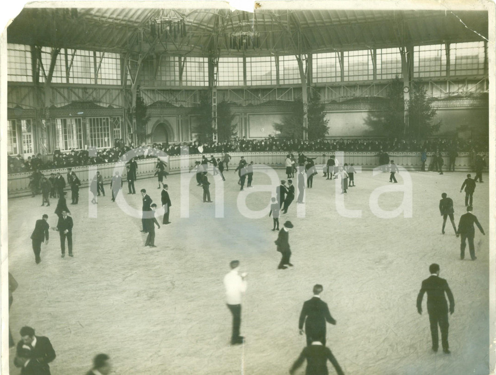 Fotografia d epoca originale 1935 ca MILANO Pattinatori si esercitano sulla pista Foto DANNEGGIATA 1