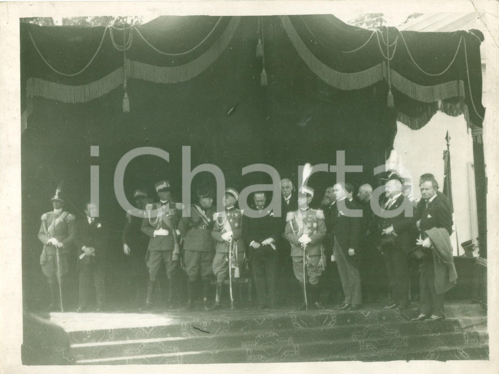 Fotografia d epoca originale 1935 ca ROMA Vittorio Emanuele III sul palco d onore con le autoritÃ  Fotografia 1
