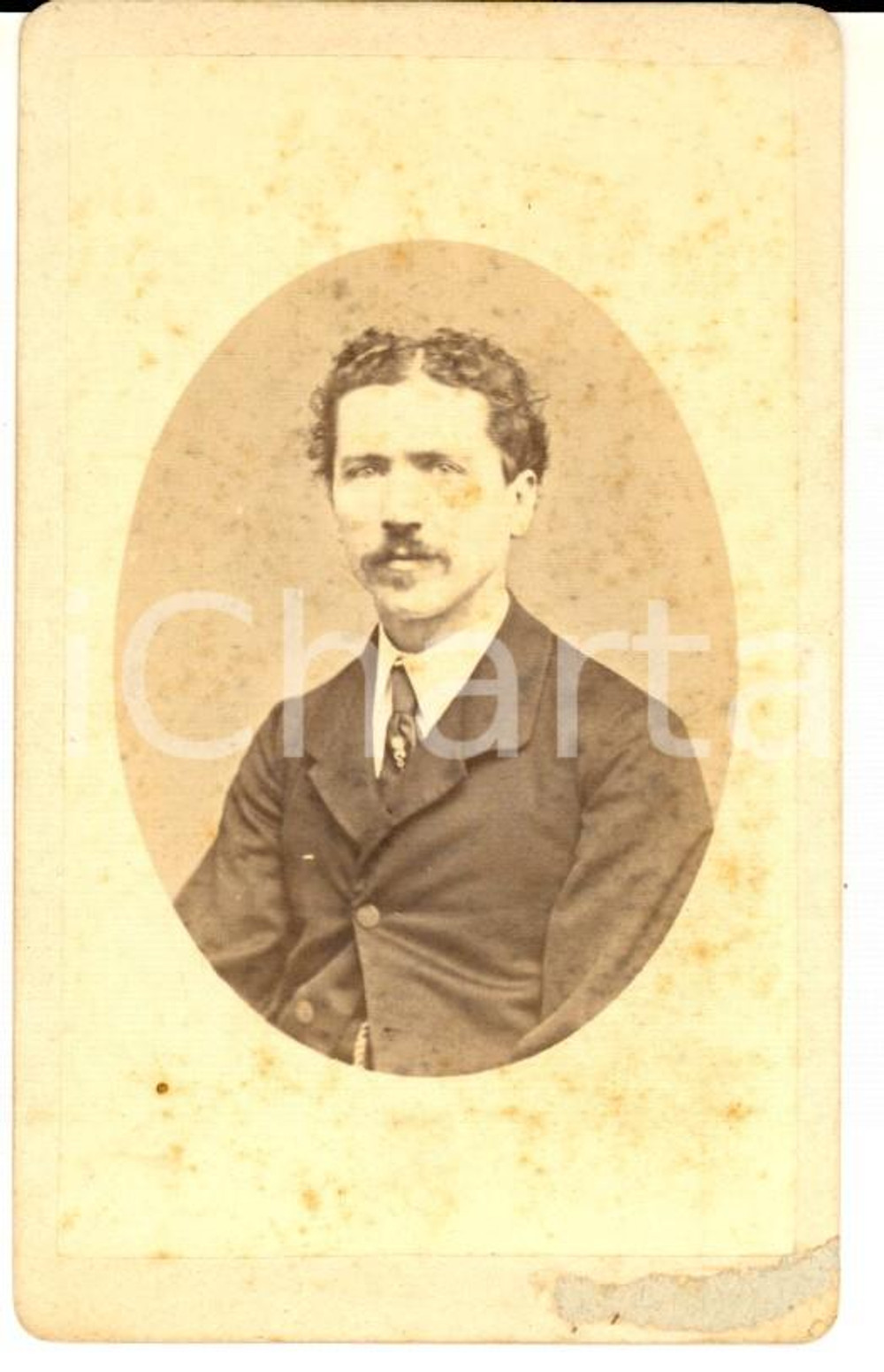 Fotografia d epoca originale 1880 ca GENOVA Ritratto di un giovane uomo Fotografia BANCHIERI CDV 1