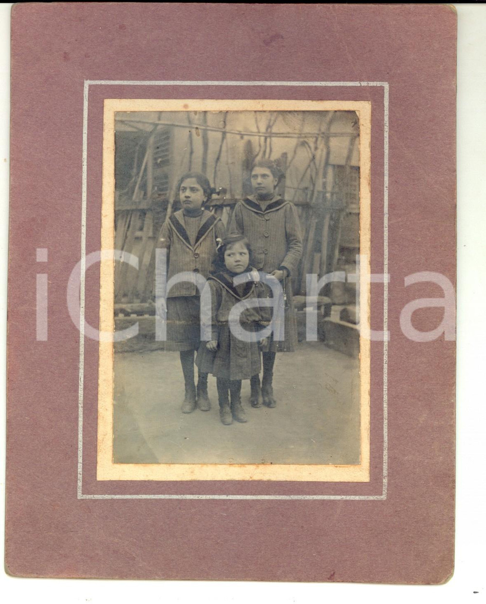Fotografia d epoca originale 1920 ca AREA LOMBARDA ? Tre sorelline vestite alla marinara Foto 13x17 1