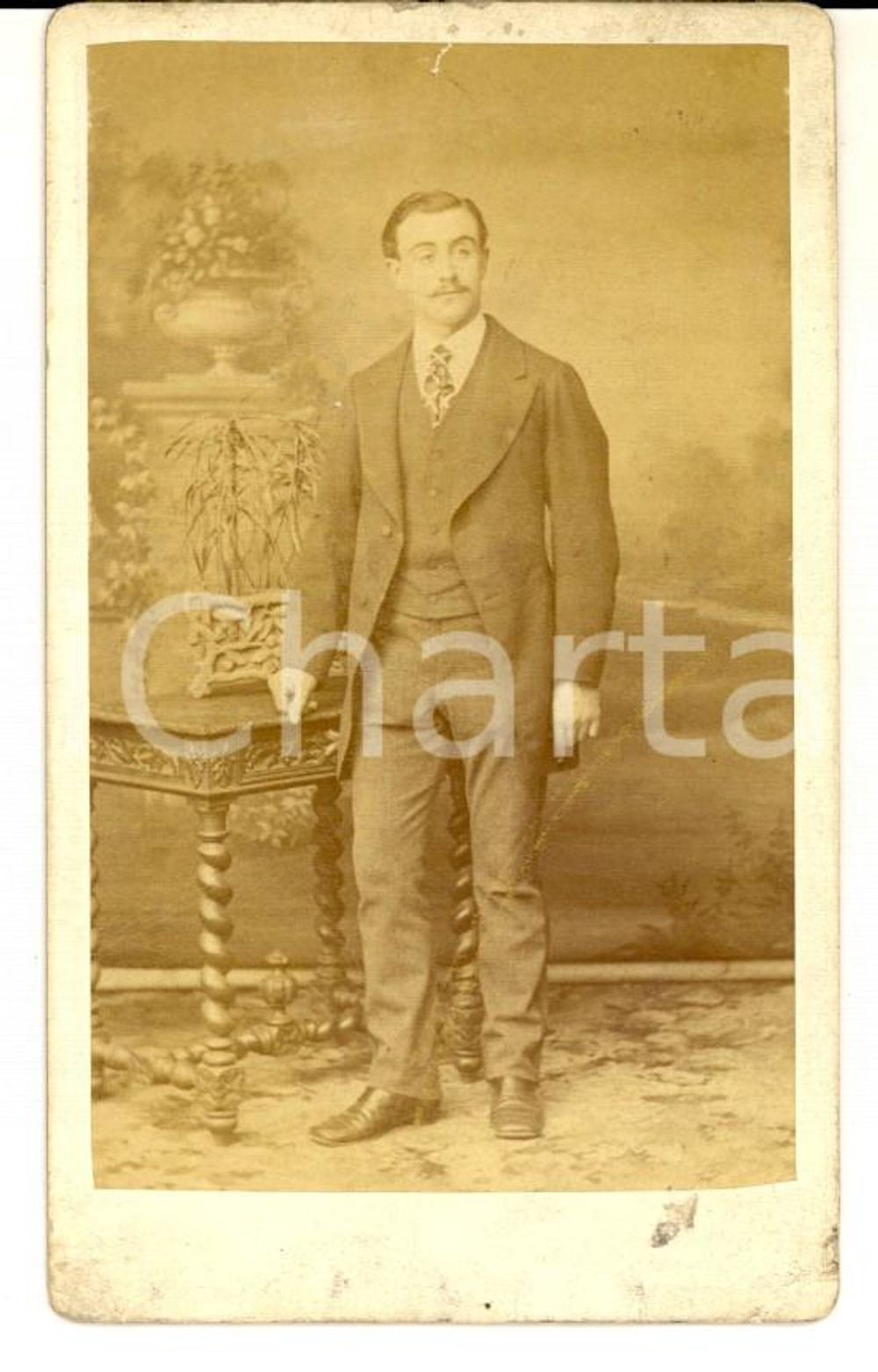 Fotografia d epoca originale 1870 ca PARIS Ritratto maschile con cravatta a rombi Foto NEURDEIN CDV 1
