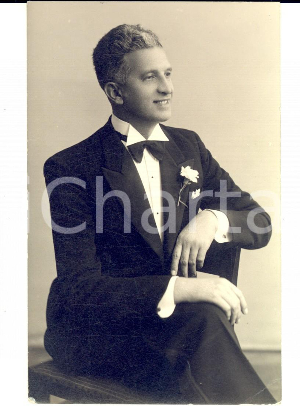 Fotografia d epoca originale 1930 ca FIUME CROAZIA Giovane con il fiore all occhiello Foto ANDRIONI 1