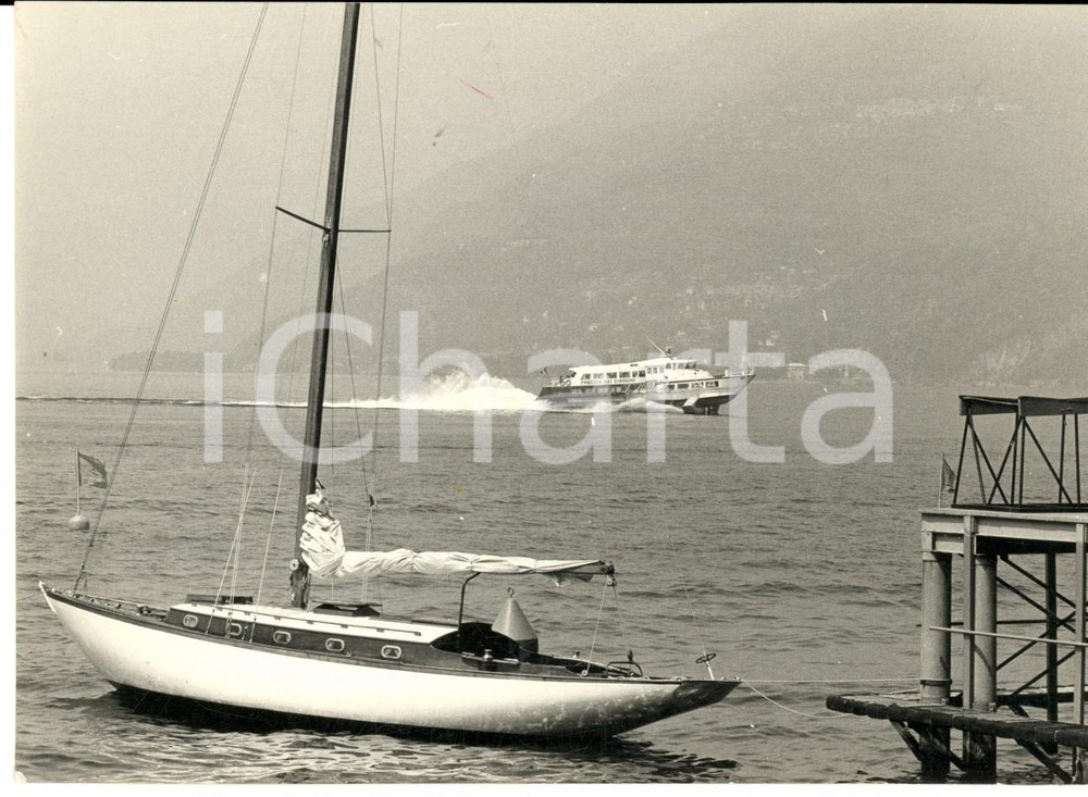 Fotografia d epoca originale 1970 ca LAGO MAGGIORE Superaliscafo FRECCIA DEI GIARDINI in viaggio Foto 18x13 1