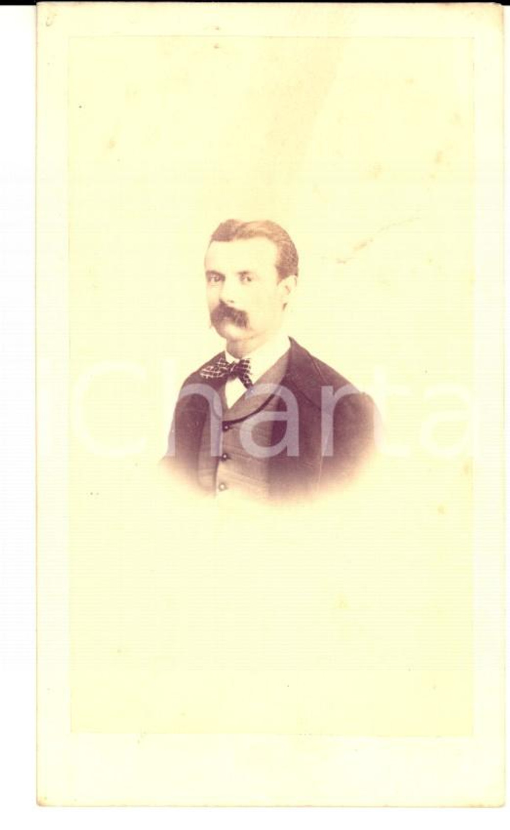 Fotografia d epoca originale 1870 ca LUGO RA Ritratto maschile con cravatta a quadretti Foto BERARDI CDV 1