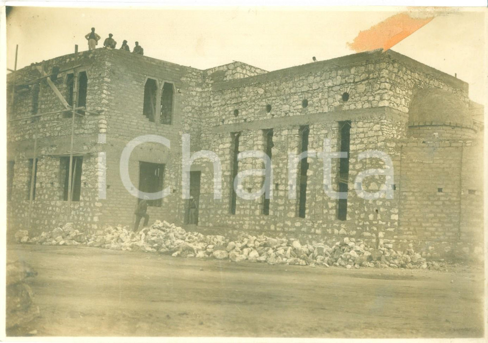 Fotografia d epoca originale 1930 ca BENGASI LIBIA Operai costruiscono palazzo del Municipio Fotografia 1