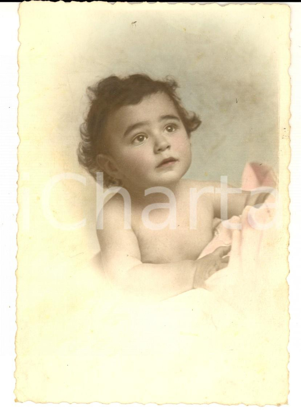 Fotografia d epoca originale 1938 NOVI LIGURE Ritratto di bambina con panno rosa Foto cartolina SCAGLIOLA 1
