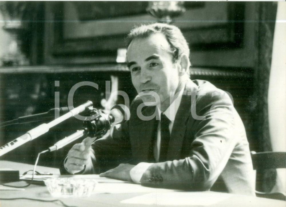 Fotografia d epoca originale 1981 PARIS Ministro Robert BADINTER parla in conferenza stampa Fotografia 1
