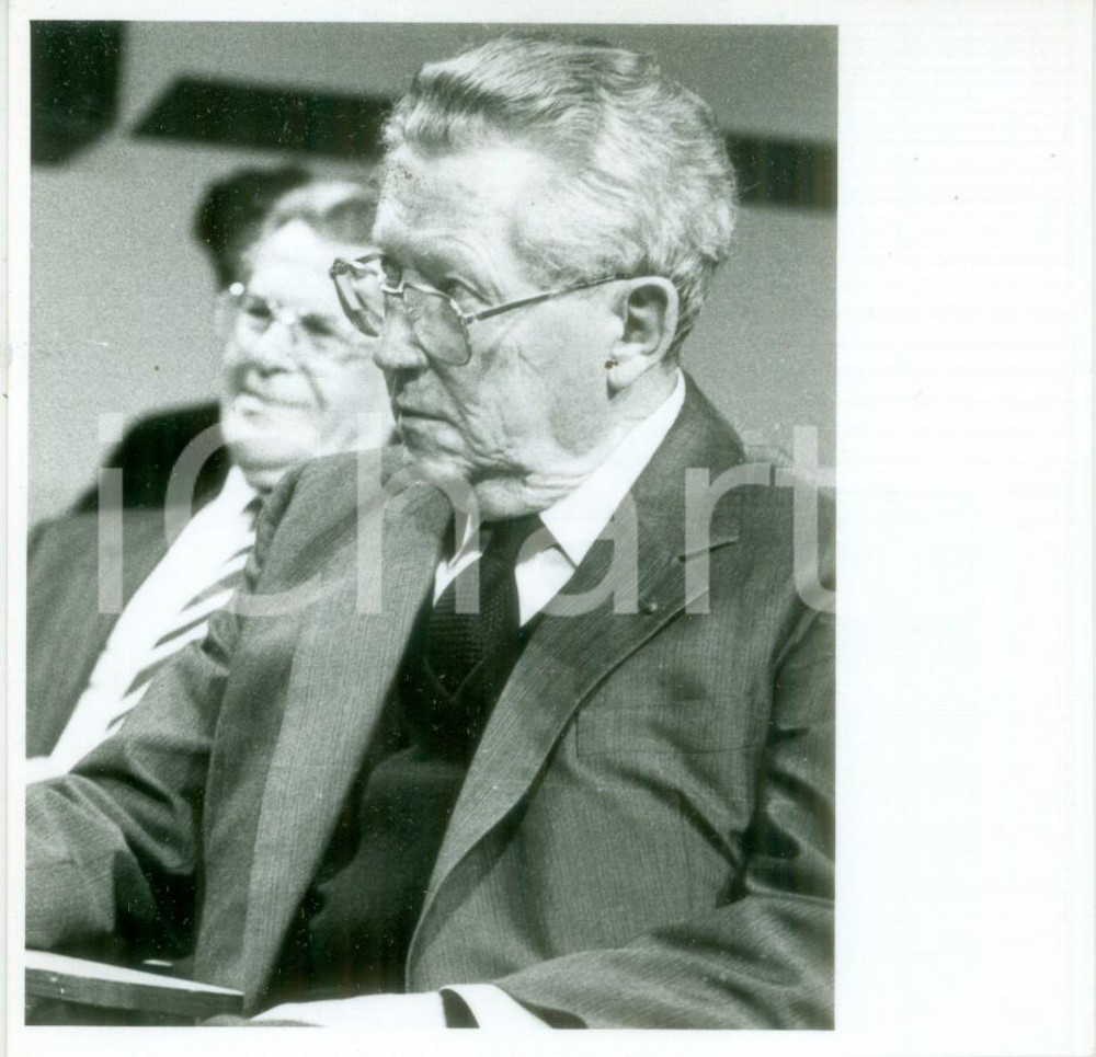 Fotografia d epoca originale 1988 STRASBOURG FRANCE Sindacalista ThÃ©o BRAUN a una riunione Fotografia 1