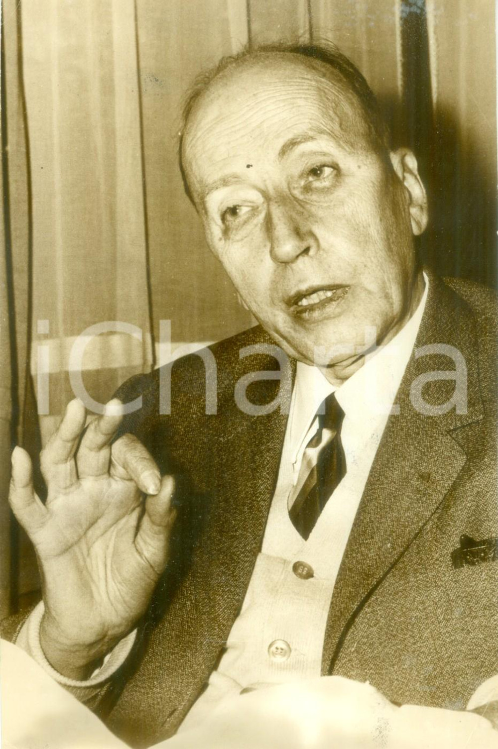 1968 PARIS AndrÃ© MALTERRE presidente della C.G.C. all'Hotel MATIGNON *Fotografia DIMENSIONI: cm 11 x 17CONDIZIONI: FAIR    originale e autentica 1