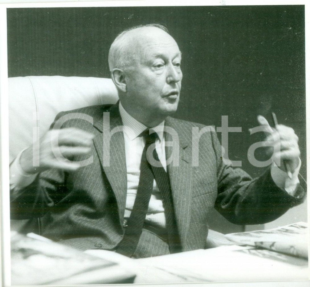 Fotografia d epoca originale 1984 STRASBOURG Politico Pierre PFLIMLIN interviene a una riunione Fotografia 1