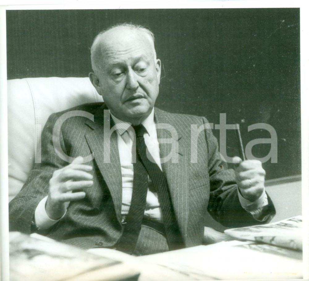 Fotografia d epoca originale 1990 ca STRASBOURG Politico Pierre PFLIMLIN discute in riunione Fotografia 1