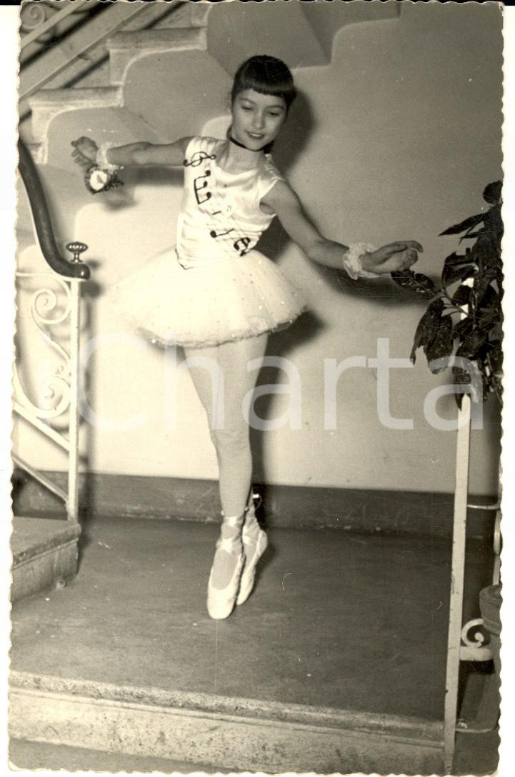 Fotografia d epoca originale 1954 CREMONA Bambina a un concorso di danza Foto VINTAGE FALIVA & CAPITANO 1
