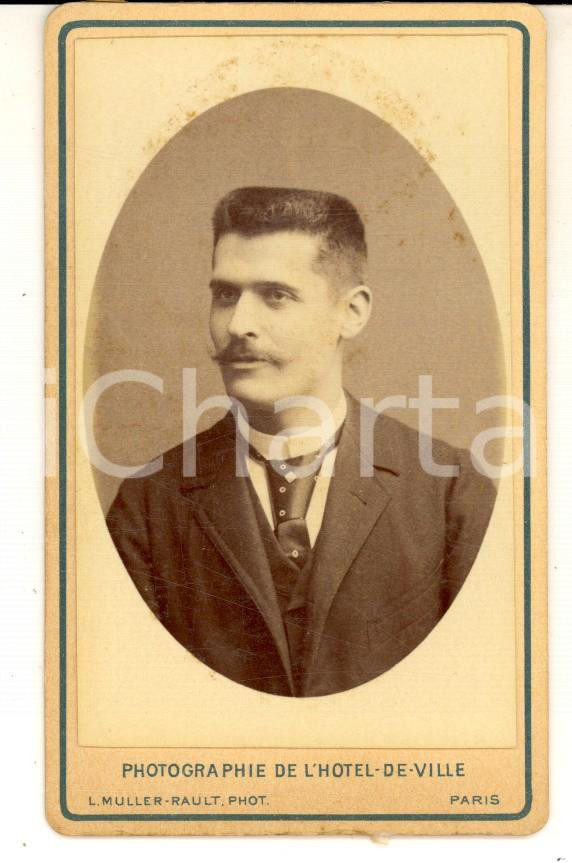 Fotografia d epoca originale 1890 ca PARIS Portrait dejeune homme Photo L. MULLERRAULT Hotel de ville CDV 1