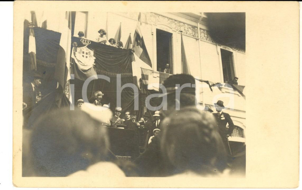 Fotografia d epoca originale 1930 AREA LOMBARDA ? Cerimonia pubblica con bambini sul palco Foto cartolina 1