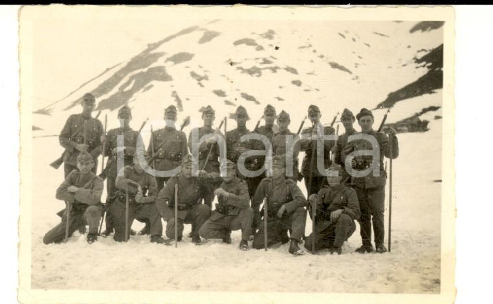 Fotografia d epoca originale 1940 ca WW2 ZONA DI GUERRA Soldati tra le montagne innevate Foto cm 8x6 1