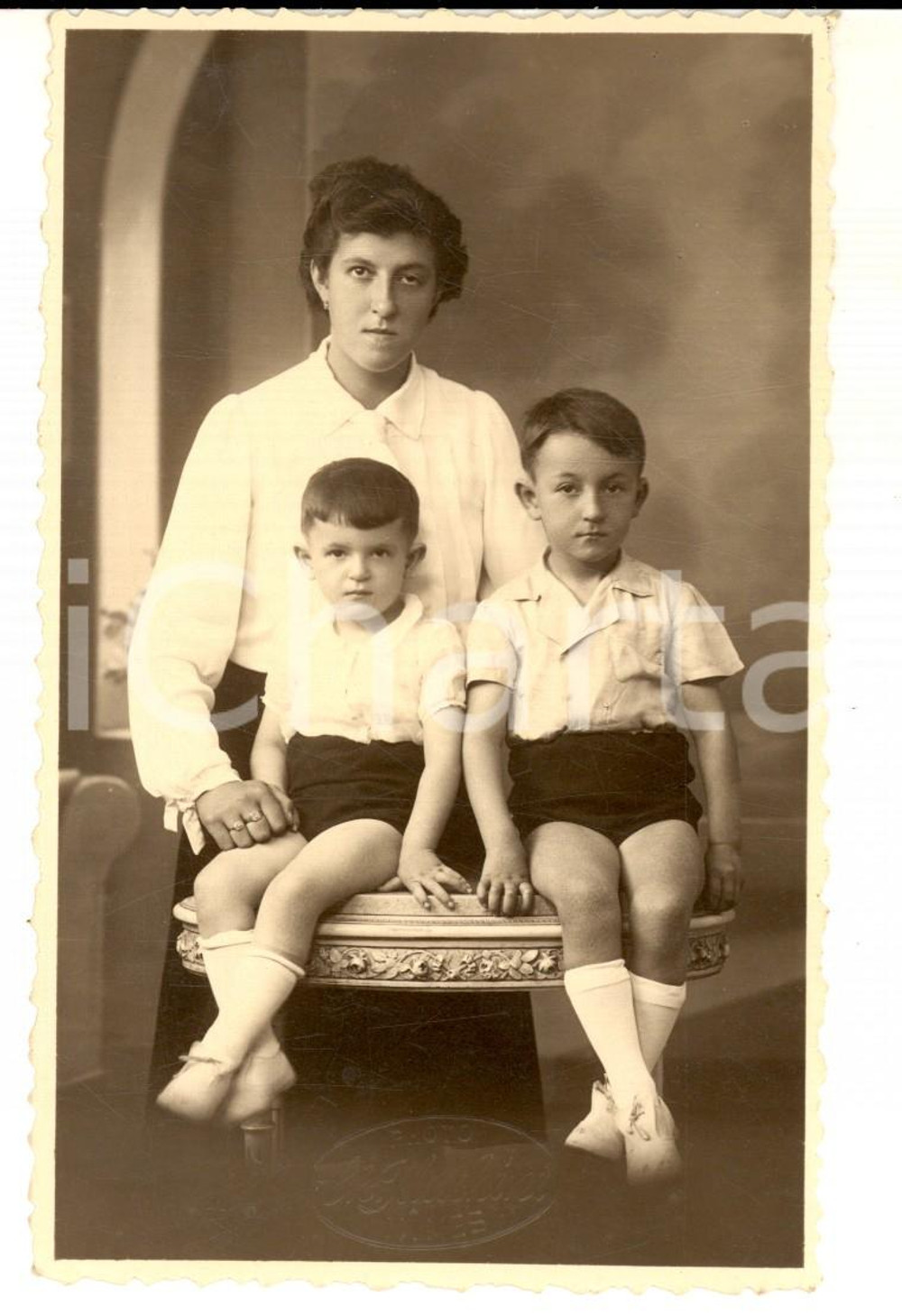 Fotografia d epoca originale 1930 NIMES MÃ¨re avec ses deux enfants Photo carte postale Charles MOSCHINI 1
