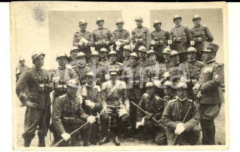 Fotografia d epoca originale 1928 Caserma di ALESSANDRIA Ufficiali di fanteria con il comandante Foto 8x6 1