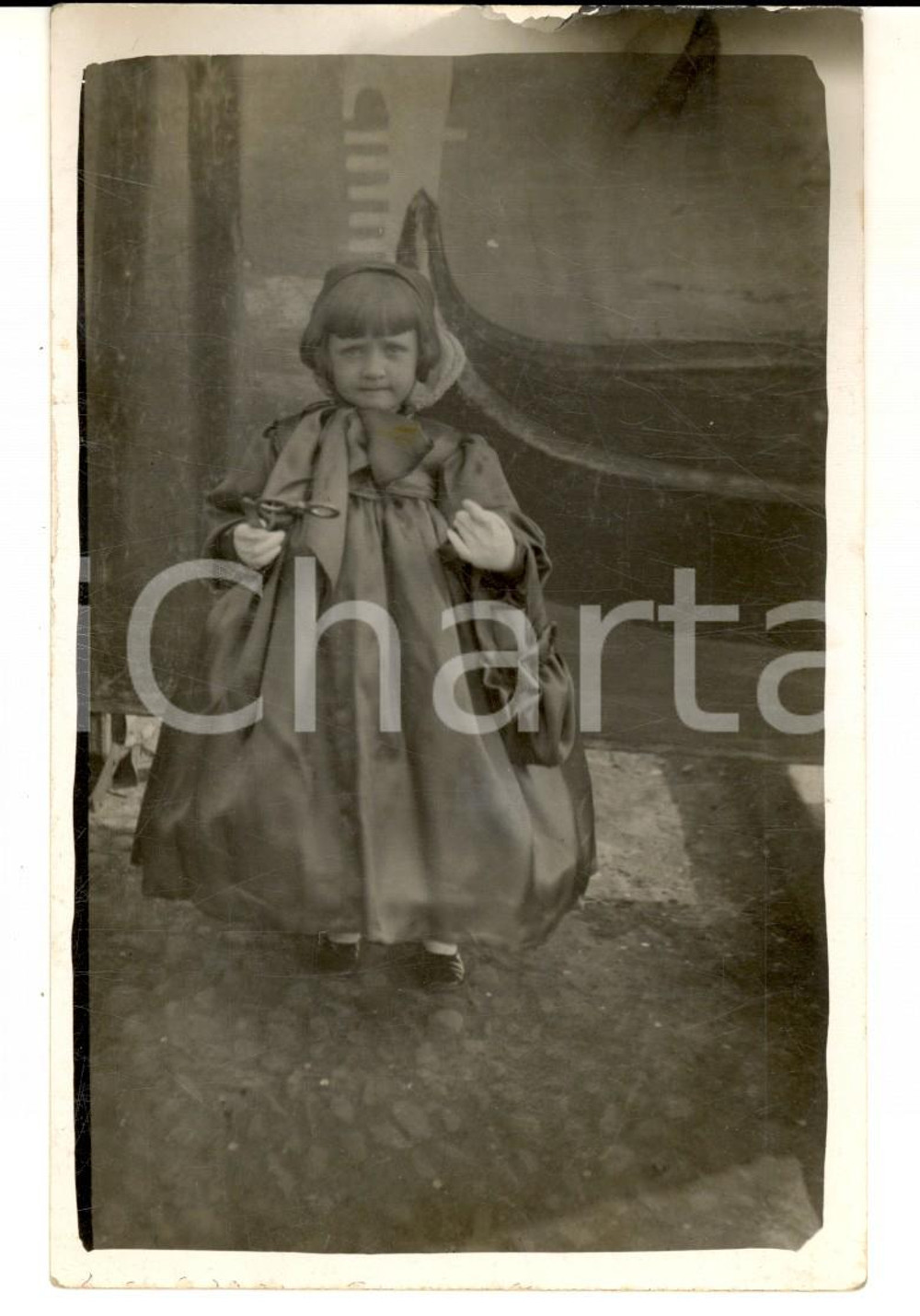 Fotografia d epoca originale 1934 MILANO ? Bambina in costume di Carnevale Foto cartolina VINTAGE 1