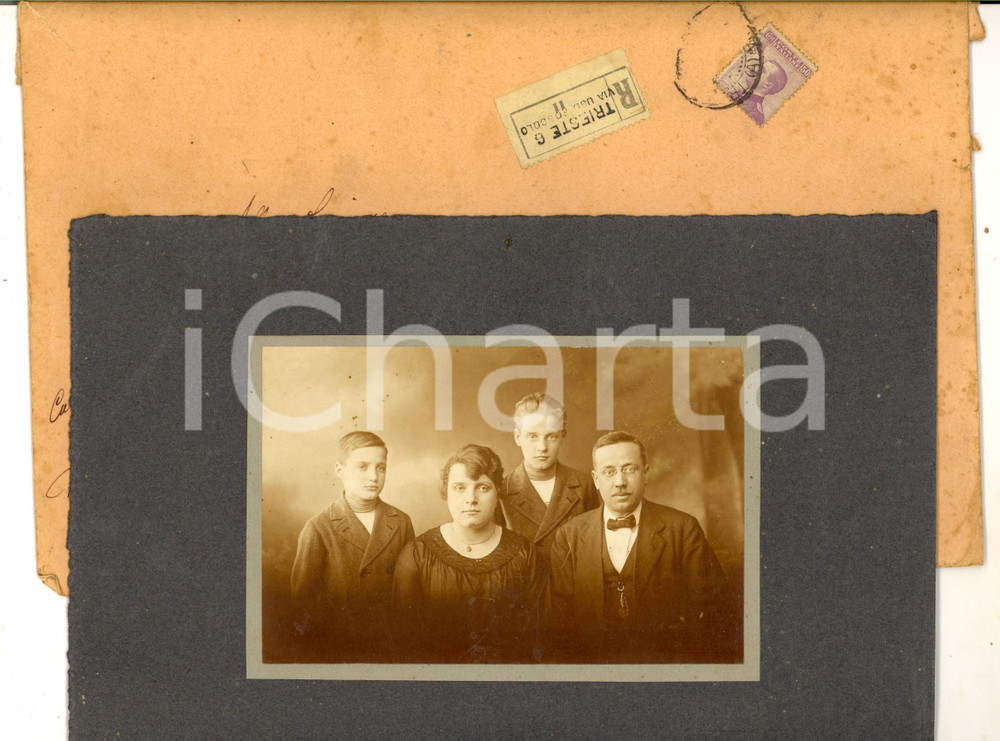 Fotografia d epoca originale 1920 ca TRIESTE Ritratto della famiglia Novach Foto G. PADOVAN 25x18 cm 1
