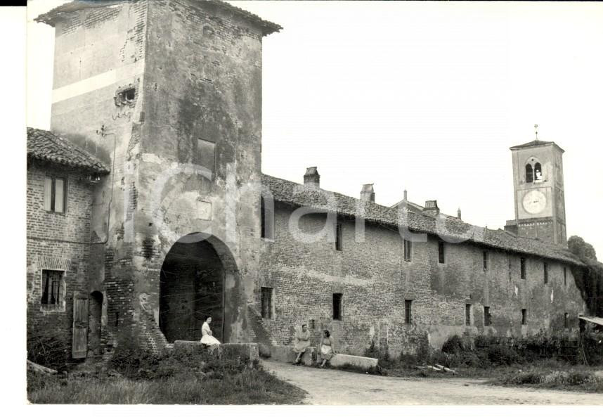 Fotografia d epoca originale 1960 OPERA MI Abbazia di MIRASOLE  Donne in riposo Foto ARTISTICA 11x7 cm 1