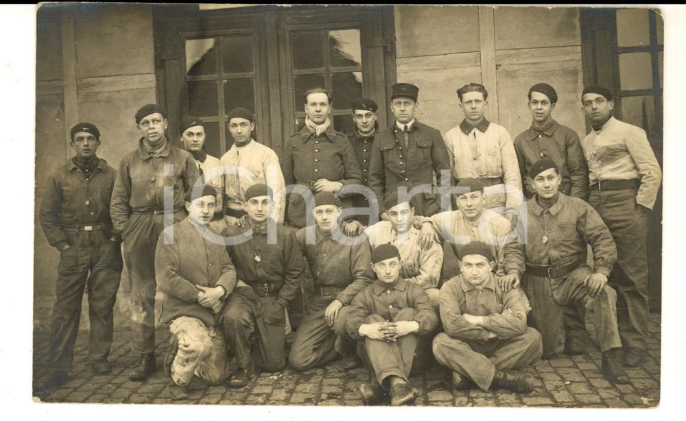 Fotografia d epoca originale 1915 ca WW1 METZ Groupe de soldats avec leurs officiers Photo BOUTAULT 1