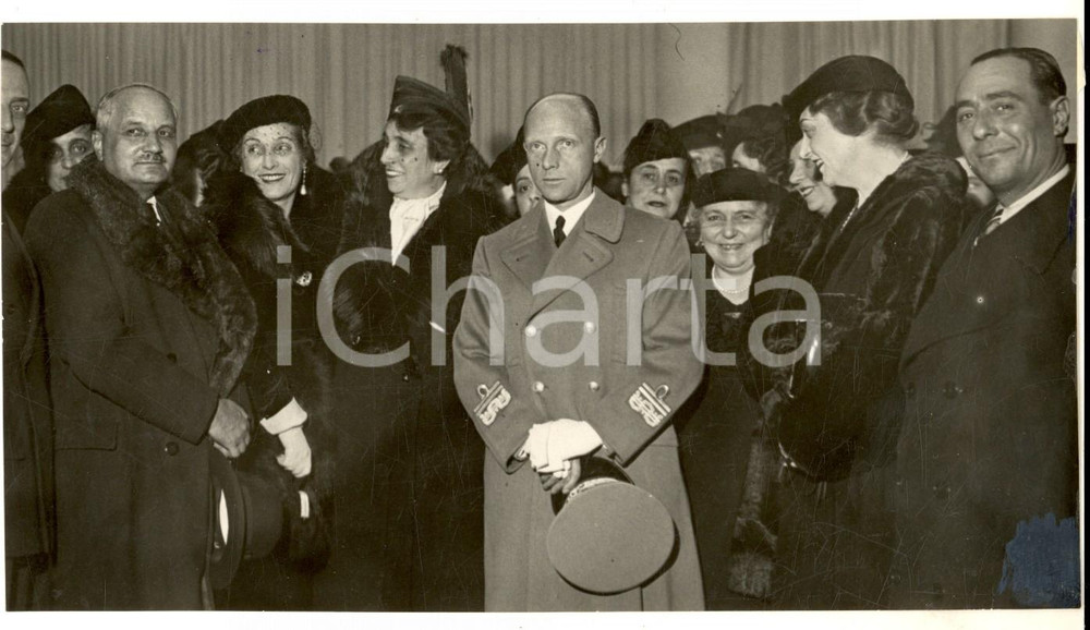 Fotografia d epoca originale 1936 MILANO Il Duca di BERGAMO a una serata teatrale  Fotografia 17x10 1