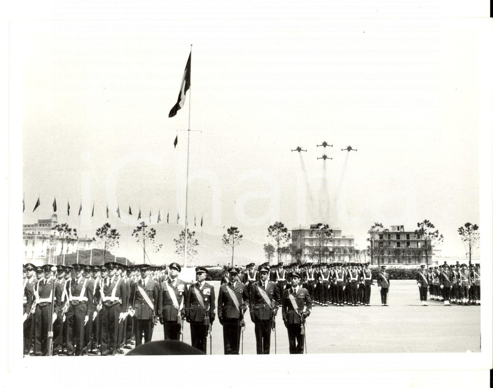 Fotografia d epoca originale 1965 POZZUOLI ACCADEMIA AERONAUTICA Giuramento allievi CENTAURO III Foto 18x13 1