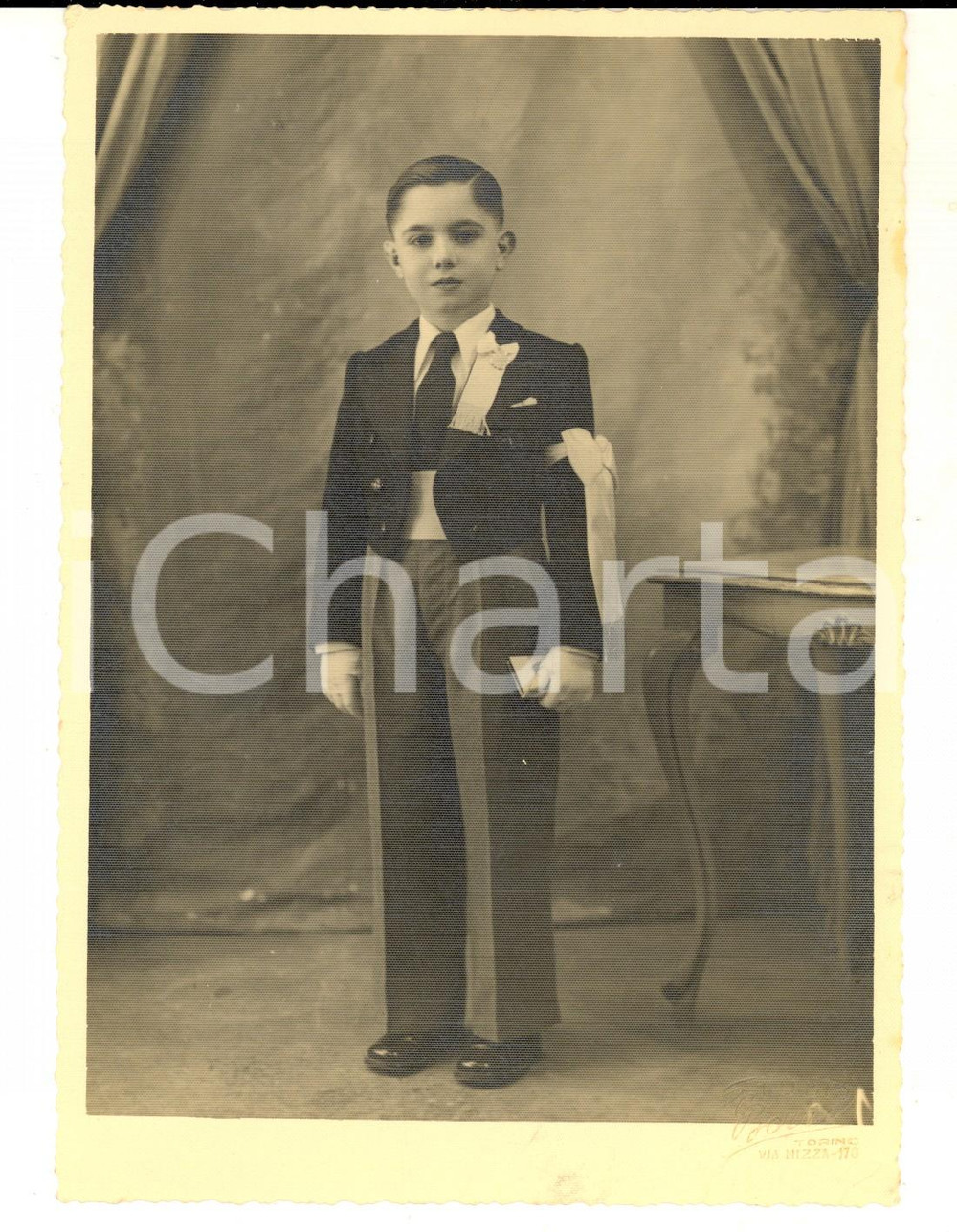 Fotografia d epoca originale 1940 ca TORINO Bambino nel giorno della Prima Comunione Foto BORRI 13x18 1