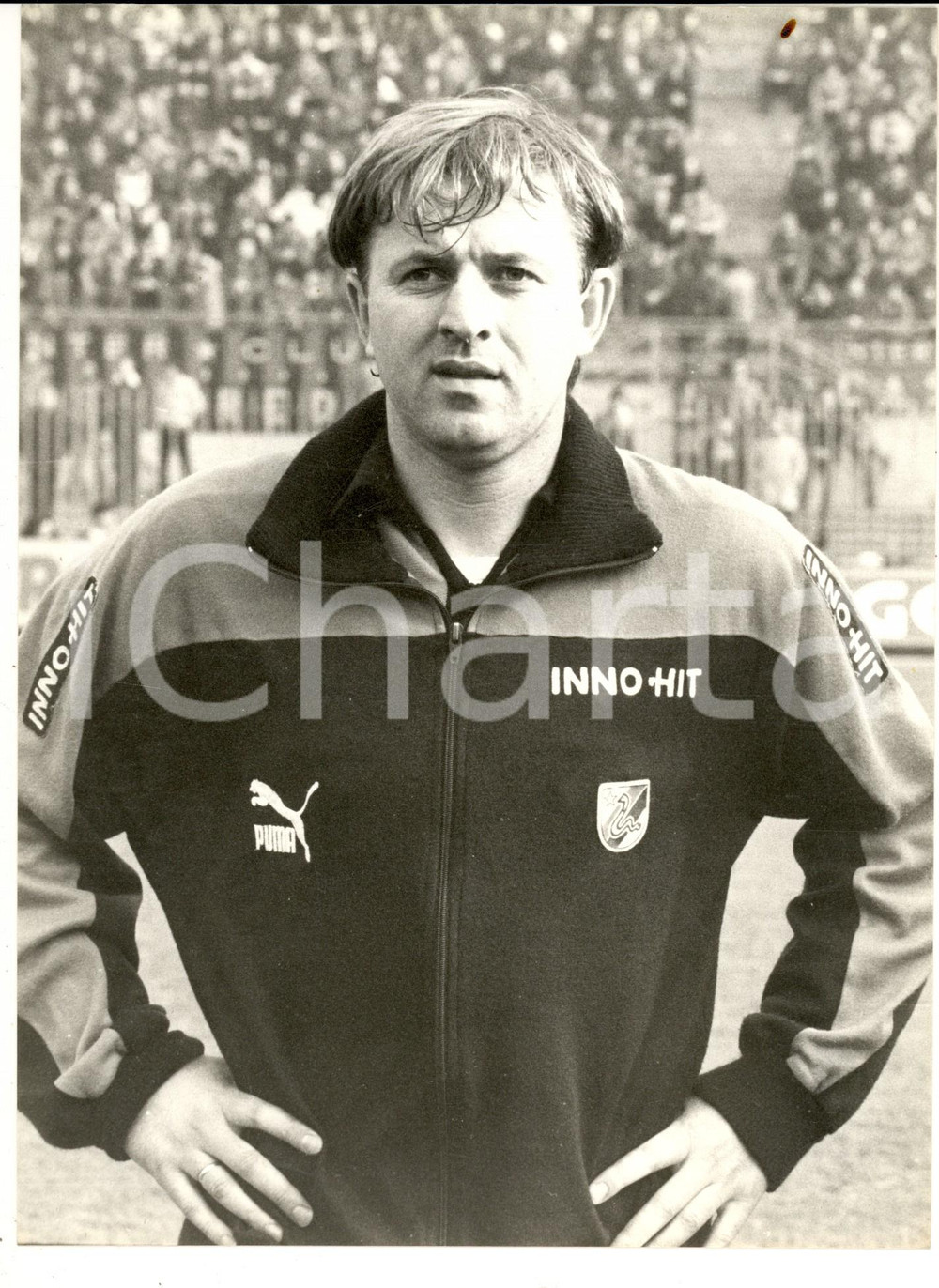 Fotografia d epoca originale 1980 ca CALCIO INTER Ritratto del giocatore KOVACEVIC in campo Fotografia 18x24 1